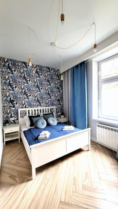 Apartment Wild & Huge Comfy 5 Min To Main Square *