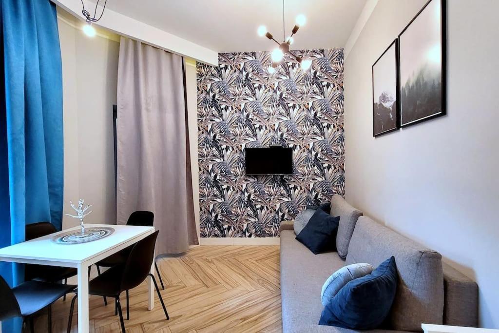 Wild & Huge Comfy 5 Min To Main Square Krakau