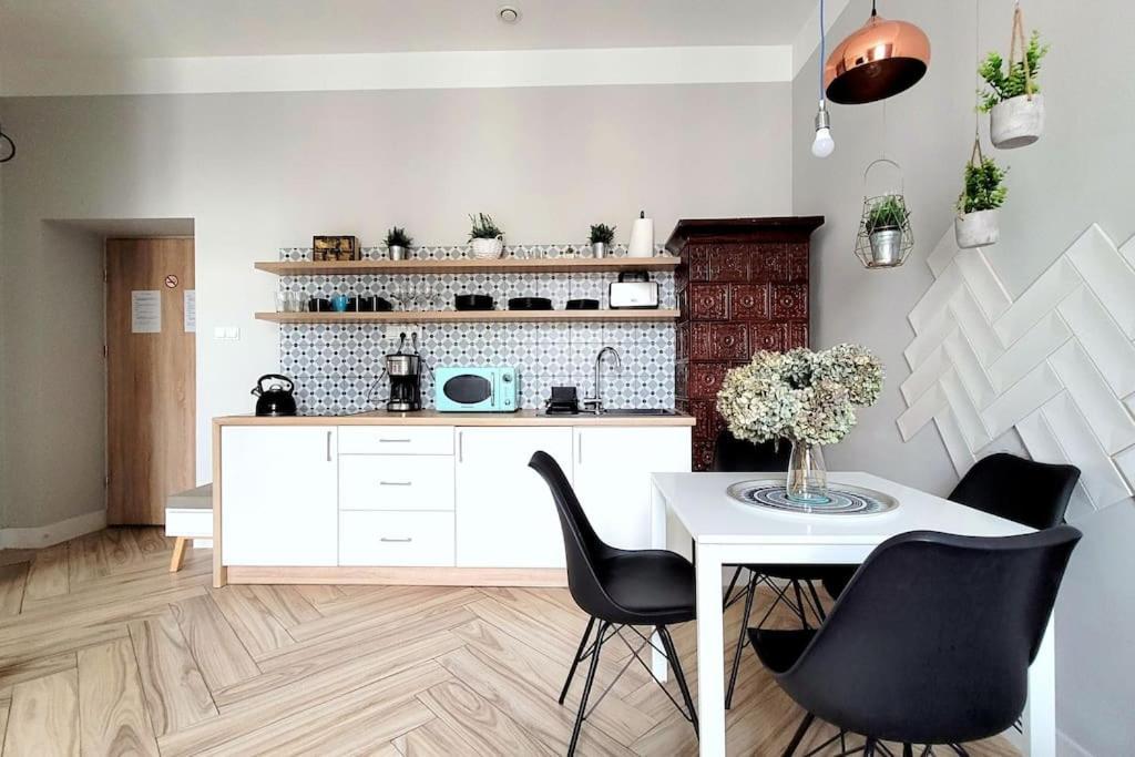 Apartment Wild & Huge Comfy 5 Min To Main Square *